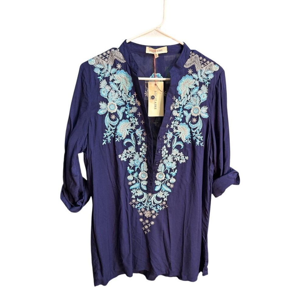 Solitaire Top Tunic Women M Blue Floral Boho Relaxed Embroidered Button NWT